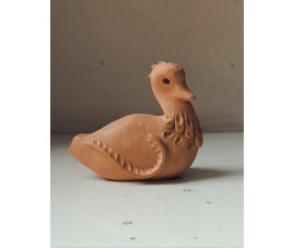 Lipiec - Dzieciaki lepią zwierzaki - ceramiczne gwizdki.